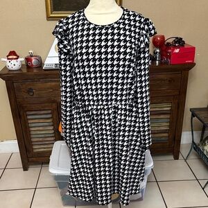 Stylish Black and White Houndstooth Dress